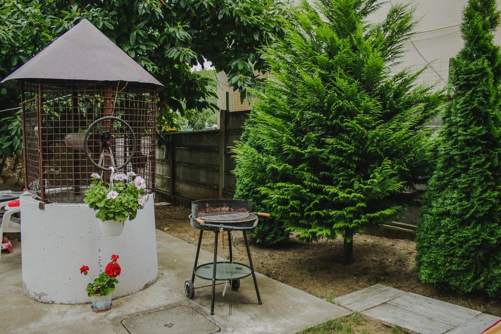 Courtyard Studio Oradea Exterior foto